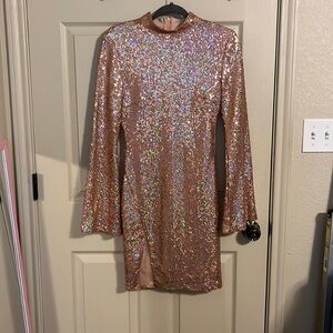 City Vibe rose gold sequin party dress. Size 5 NWOT